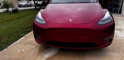 Tesla Model Y 2025