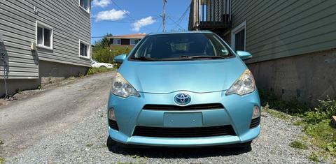 Toyota Prius c 2014