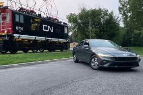 Hyundai Elantra 2024 à Laval