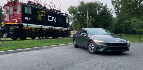 Hyundai Elantra 2024