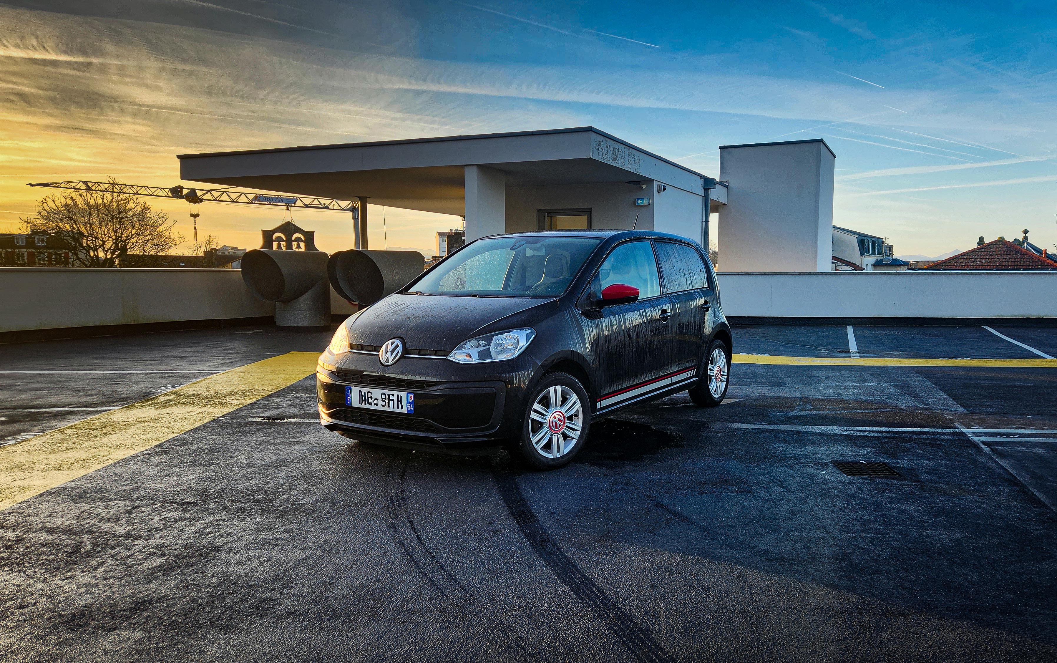 Volkswagen UP 2018 à Bayonne