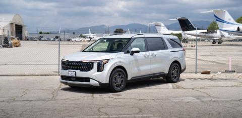 Kia Carnival Hybrid 2025