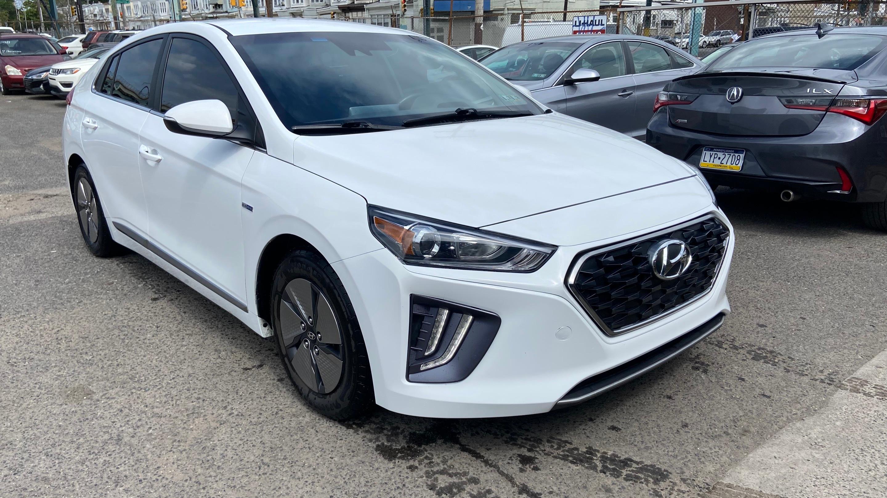 Hyundai Ioniq Hybrid 2020 in 