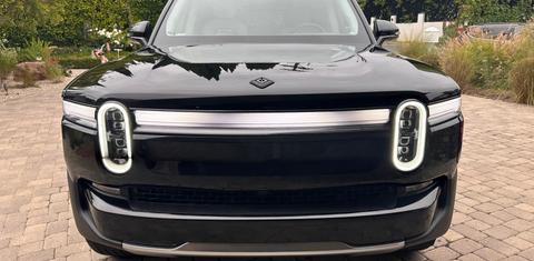 Rivian R1S 2025