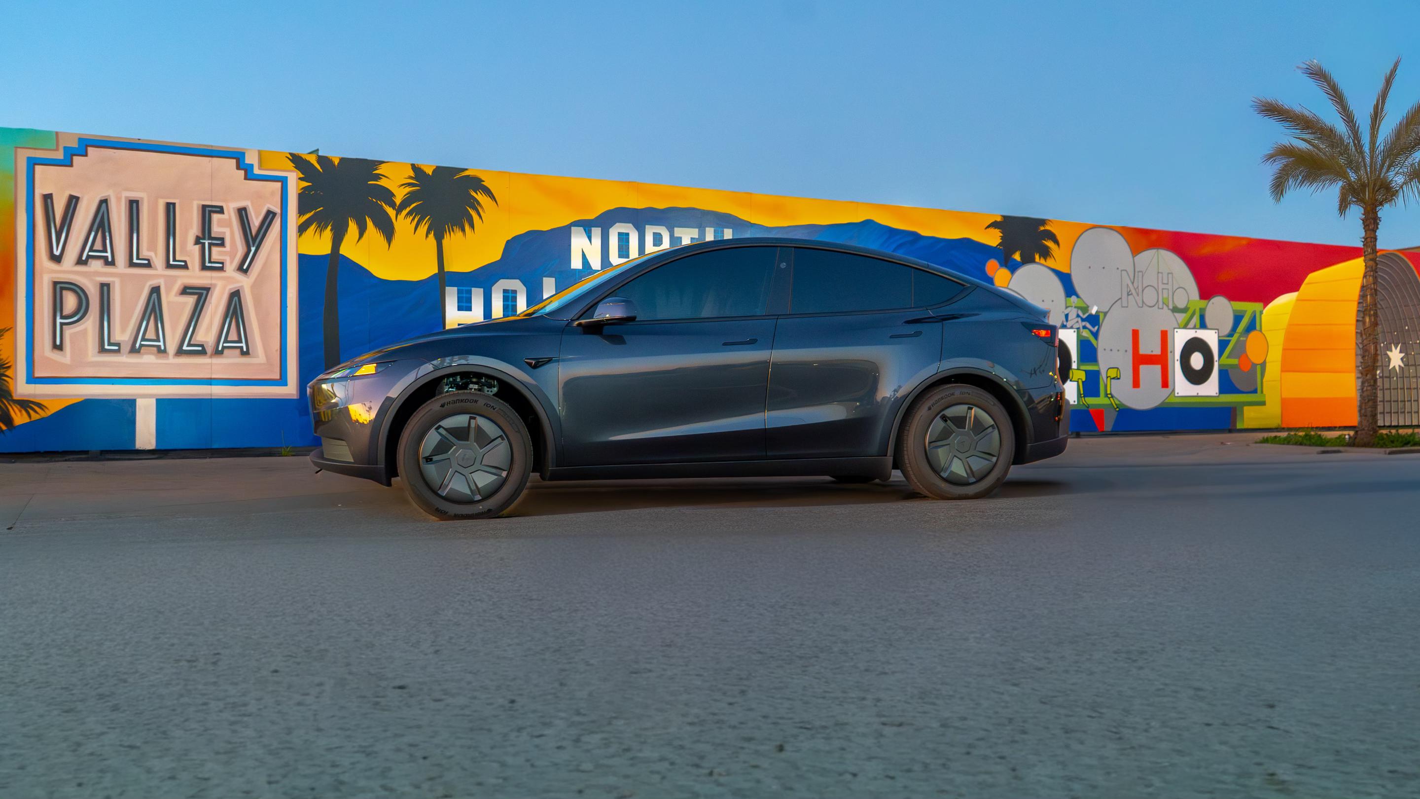 Tesla Model Y 2026 in Los Angeles, CA