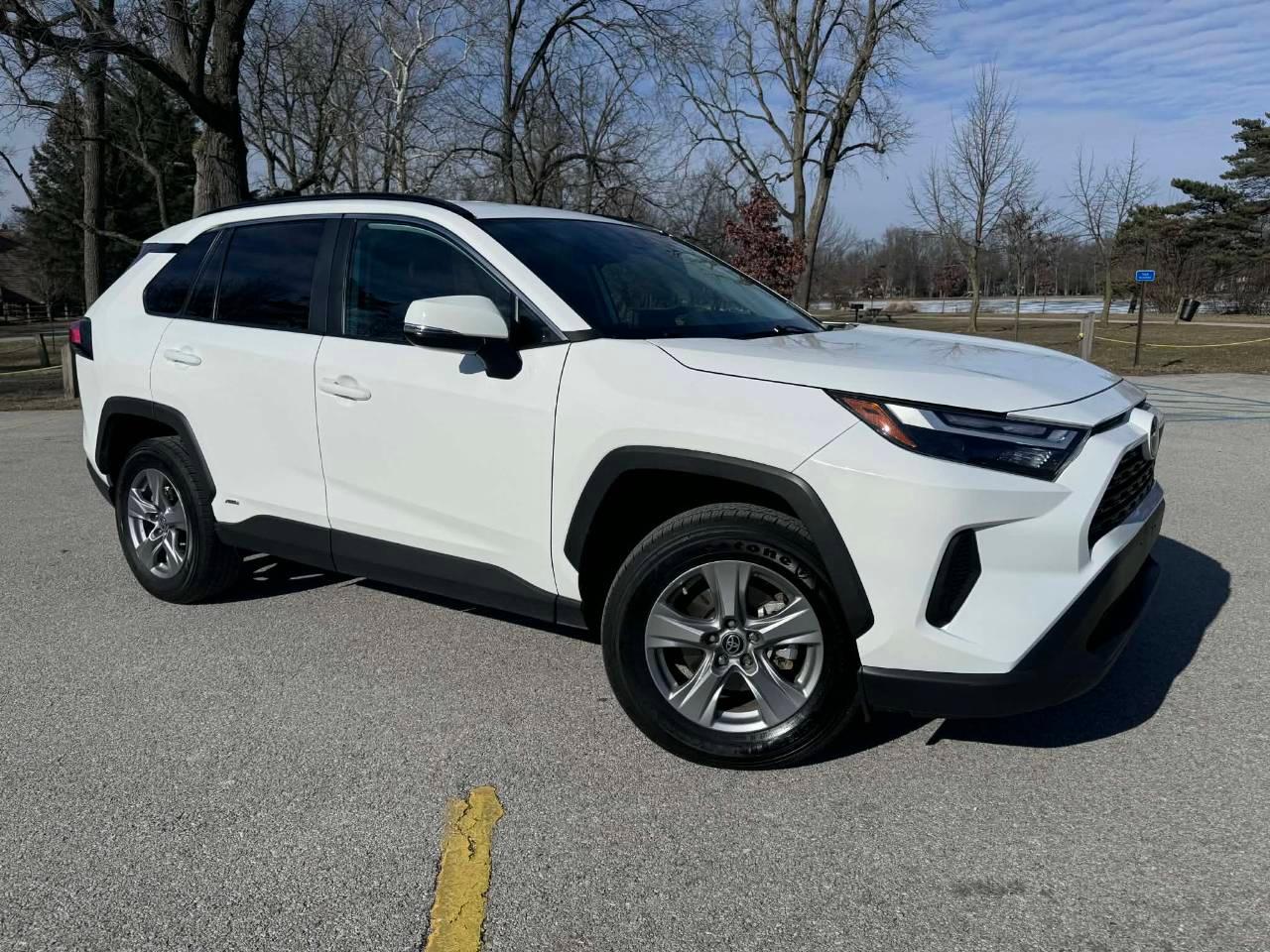 Toyota RAV4 Hybrid 2025 in Toledo, OH