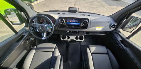 Mercedes-Benz Sprinter 2025