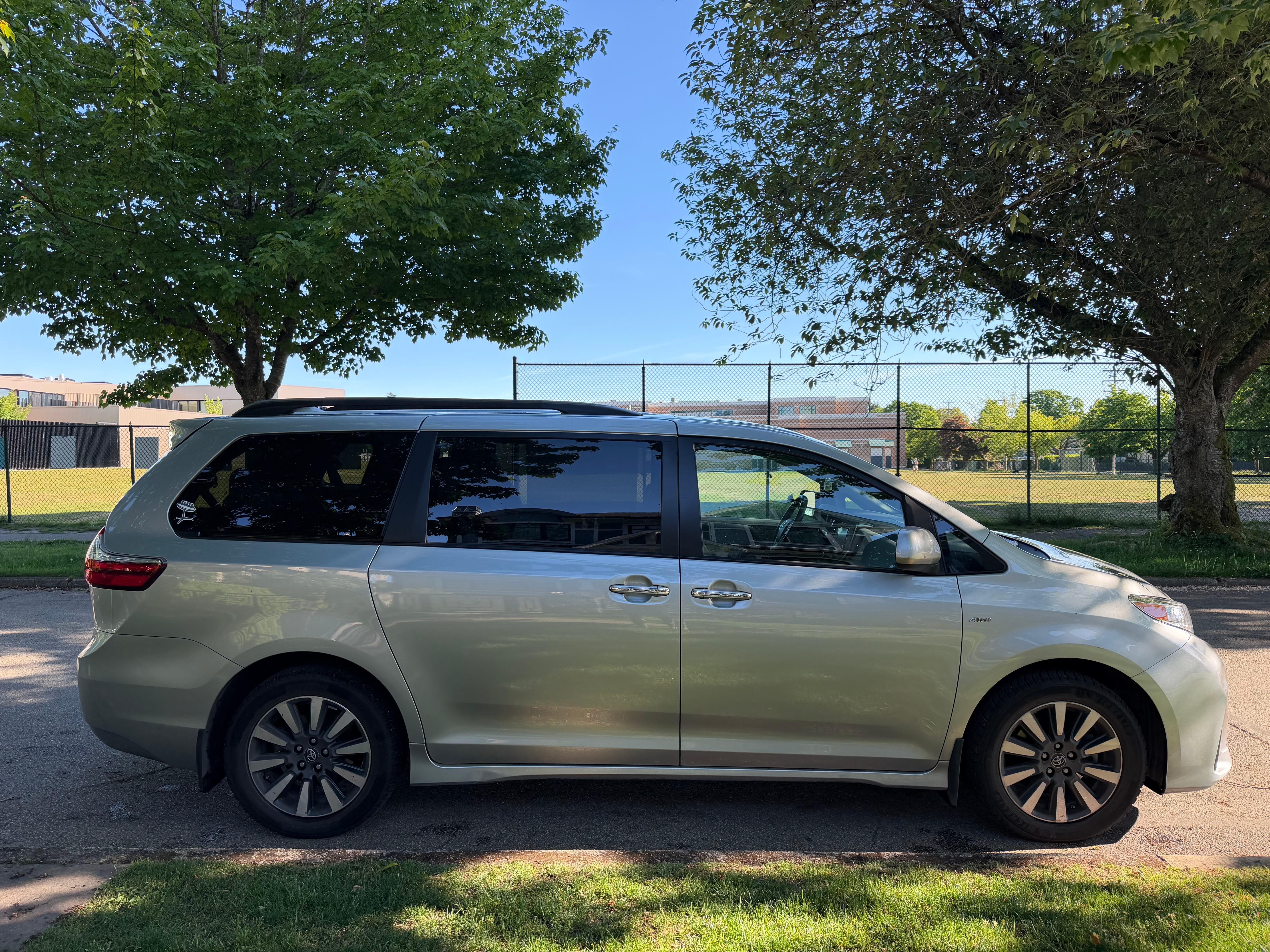 Toyota Sienna 2019 à 