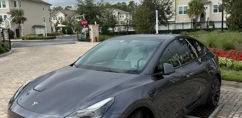Tesla Model Y 2023