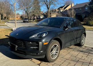 Porsche Macan car
