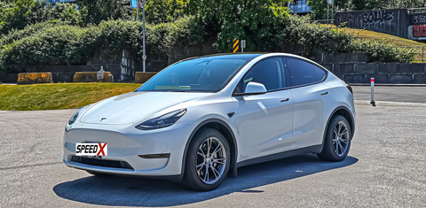 Tesla Model Y 2024