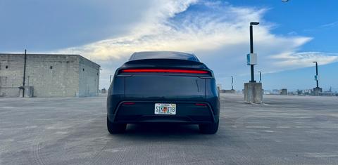 Tesla Model Y 2026