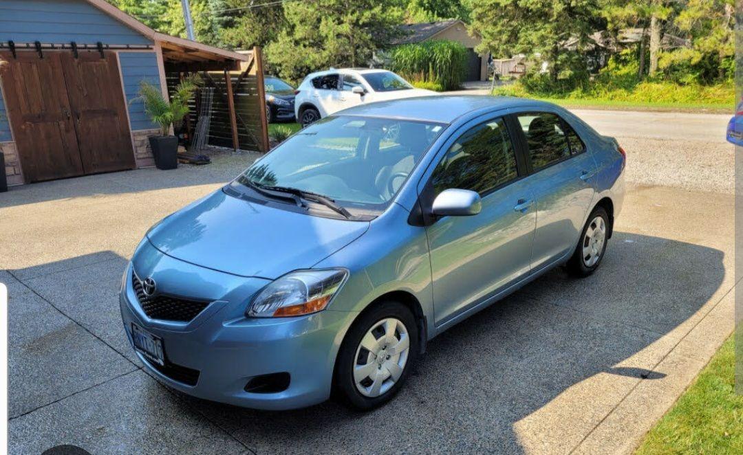 Toyota Yaris 2012 à 