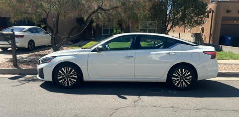 Nissan Altima 2025