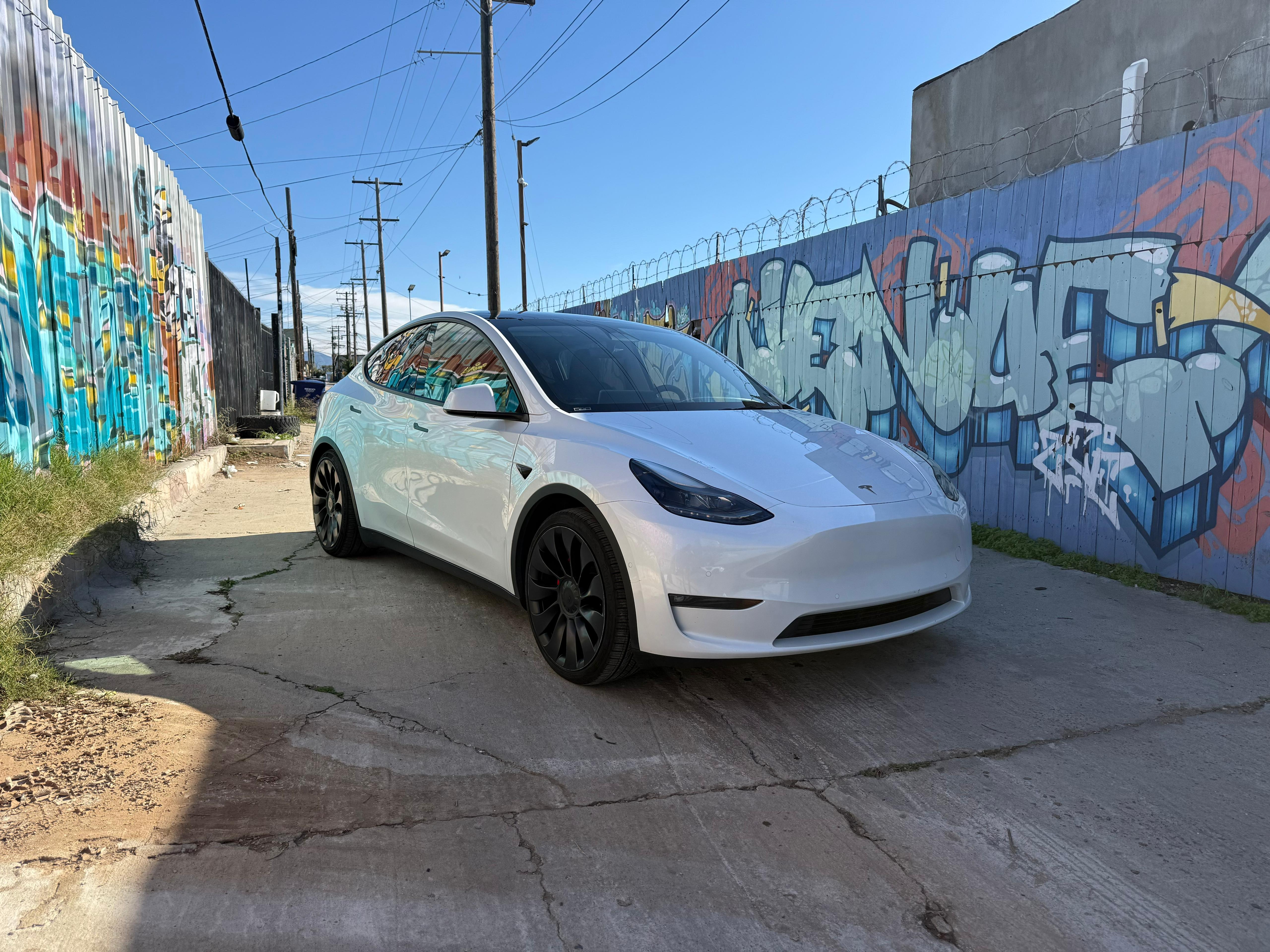 Tesla Model Y 2022 in San Diego, CA