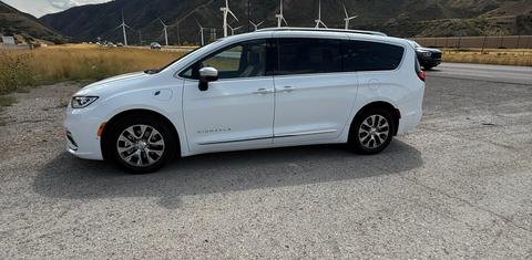 Chrysler Pacifica 2023