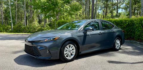 Toyota Camry Hybrid 2025