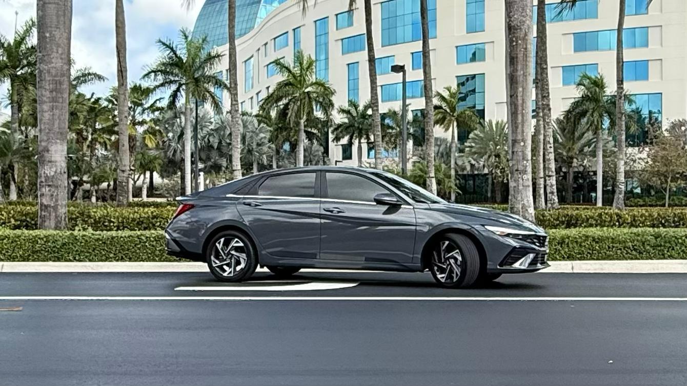 Hyundai Elantra 2024 in Fort Lauderdale, FL