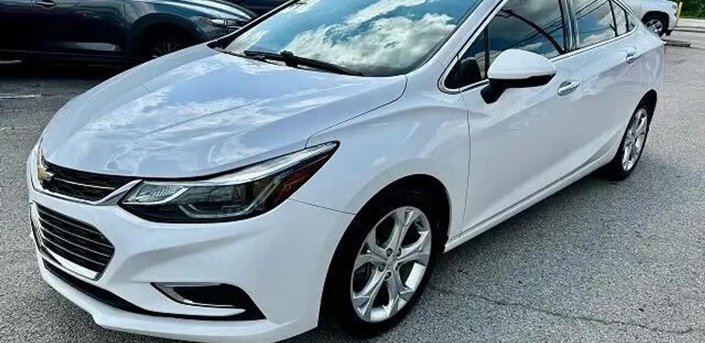 Chevrolet Cruze 2017 rental in Louisville, KY by R. Turo
