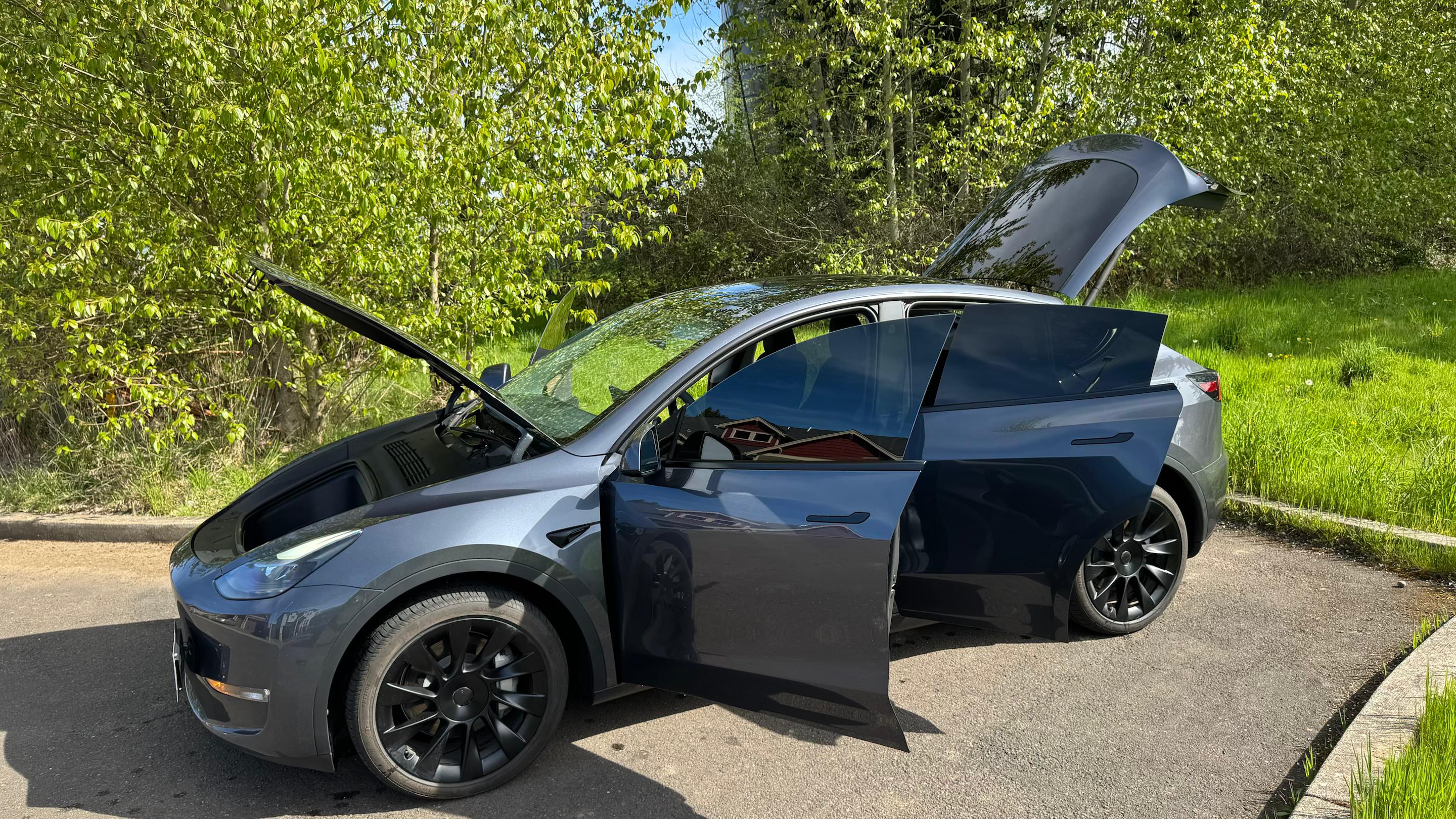 Tesla Model Y 2023 in Keizer, OR