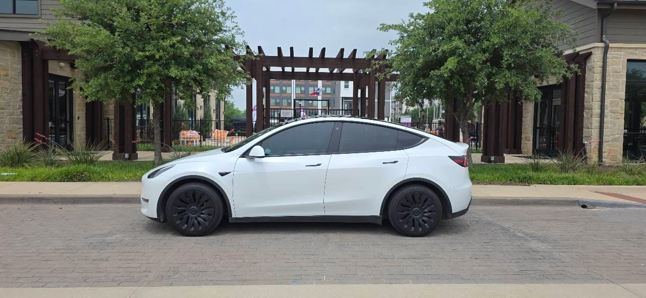 Tesla Model Y 2021 in Dallas, TX