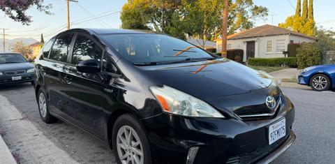 Toyota Prius v 2014