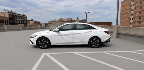 Hyundai Elantra Hybrid 2025