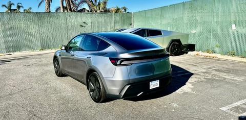 Tesla Model Y 2026