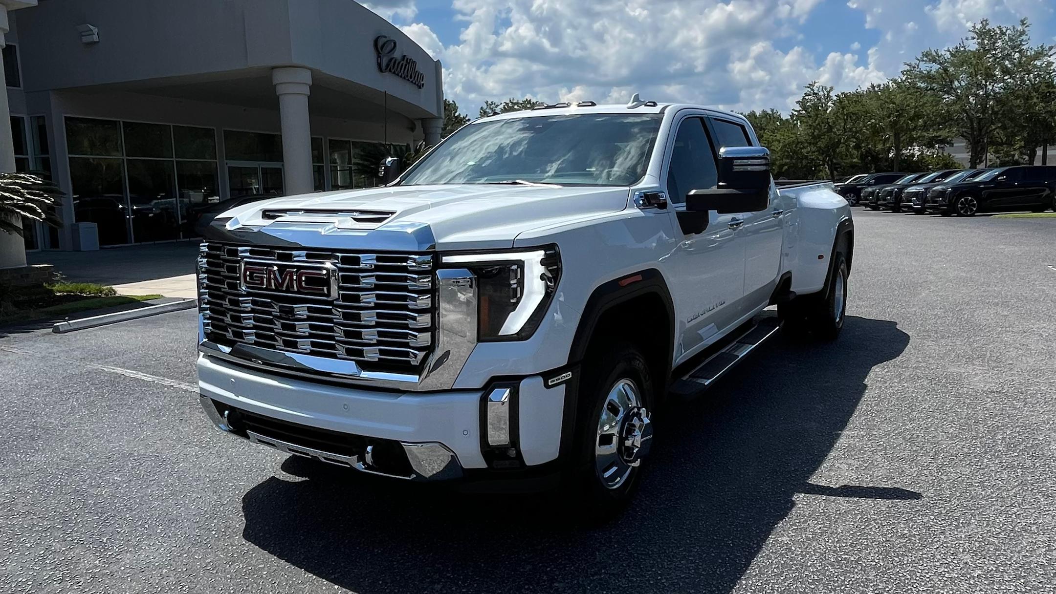 GMC Sierra 3500HD 2025 in 
