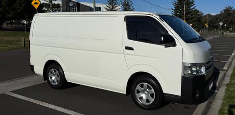 Toyota HIACE 2018