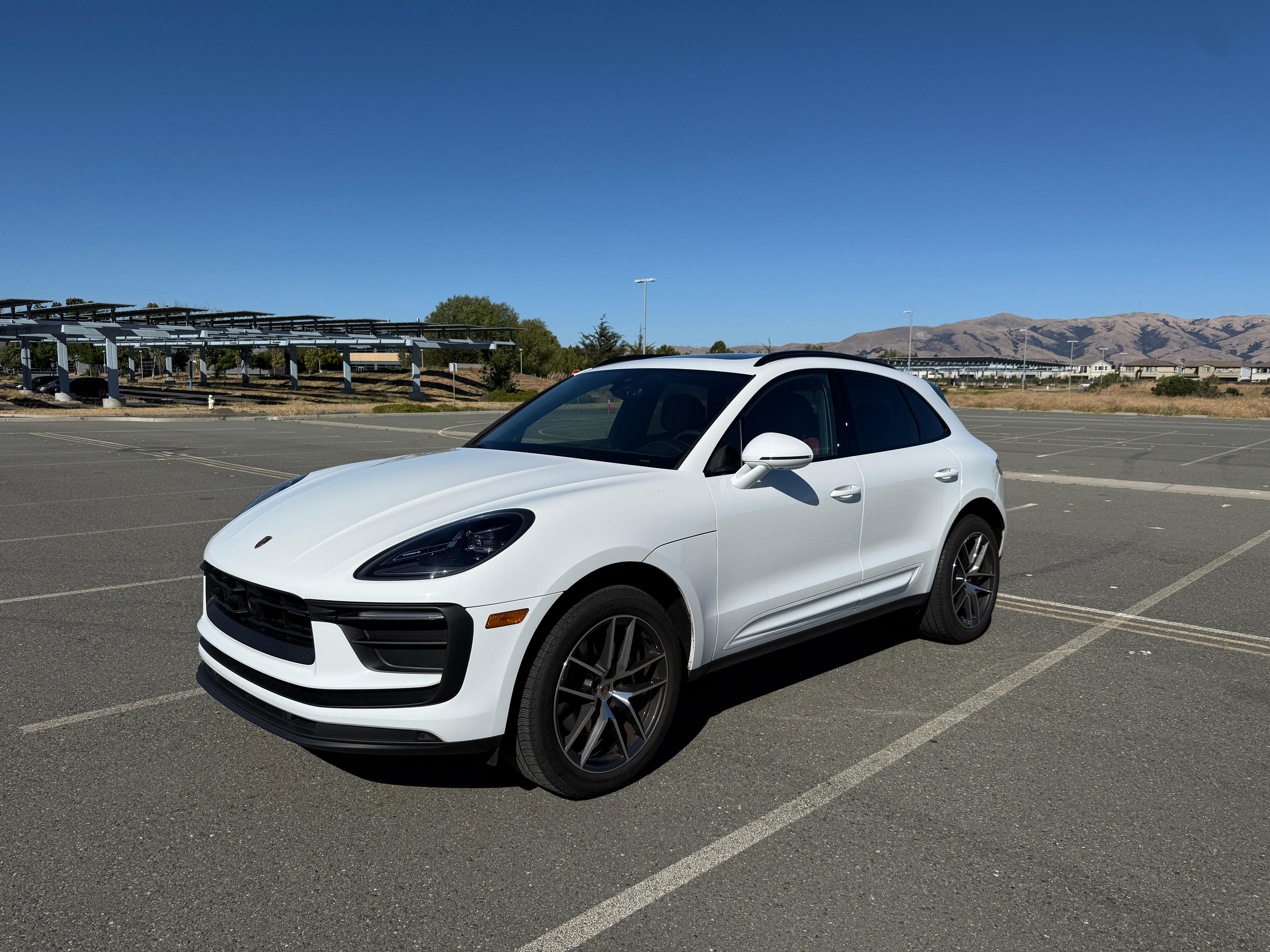 Porsche Macan 2024 in South San Francisco, CA
