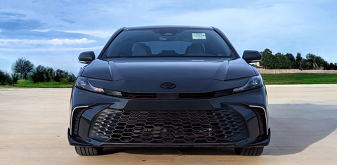 Toyota Camry Hybrid 2025