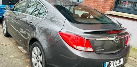 Opel INSIGNIA 2010