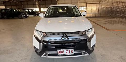 Mitsubishi OUTLANDER 2020