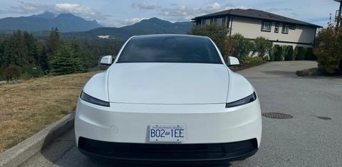 Tesla Model Y 2026