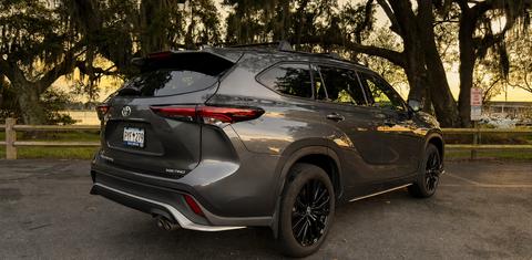 Toyota Highlander 2025