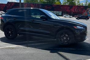 Jaguar F-Pace car