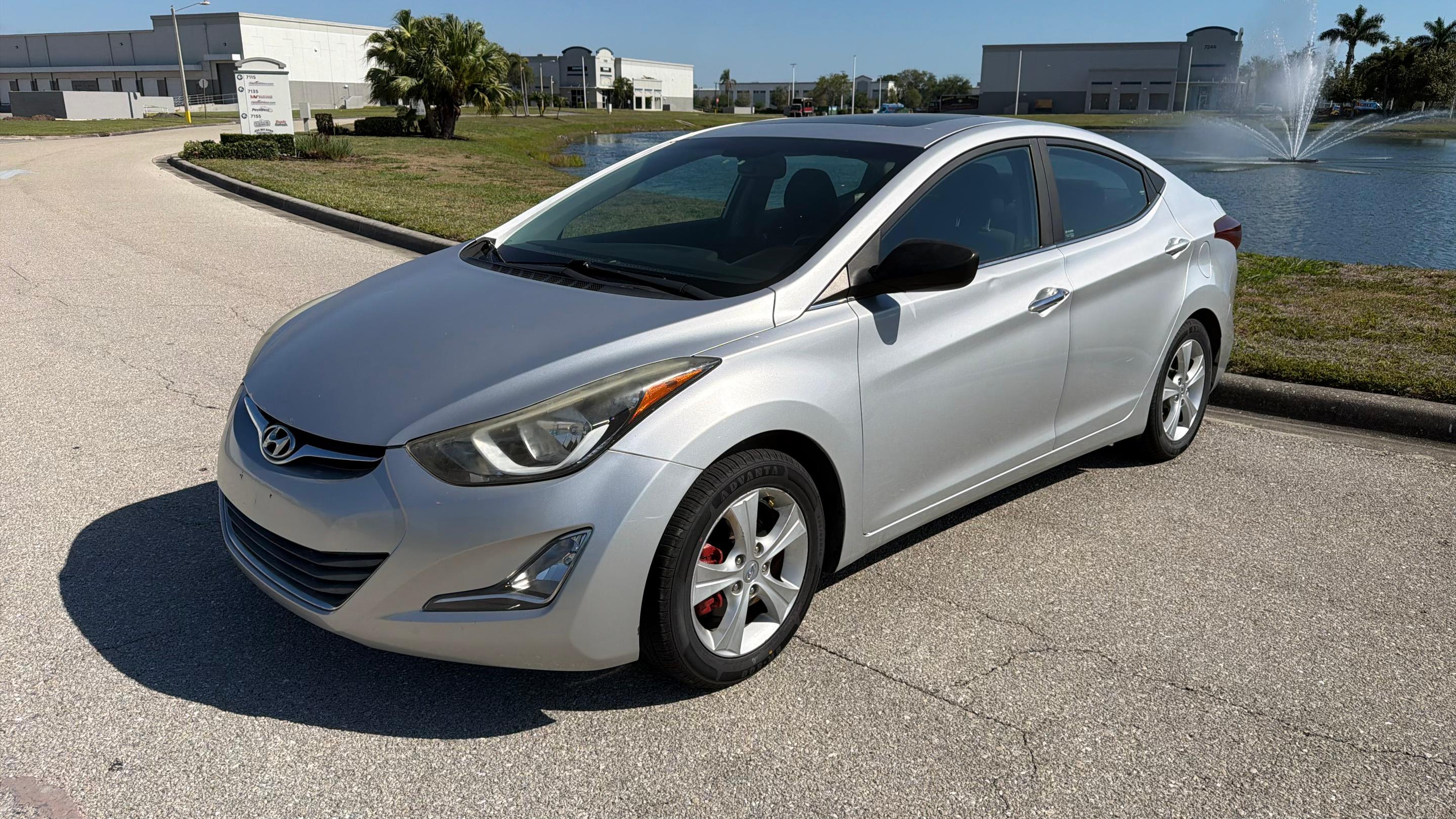 Hyundai Elantra 2016 in 