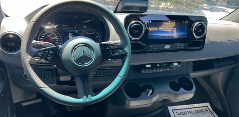 Mercedes-Benz Sprinter 2025