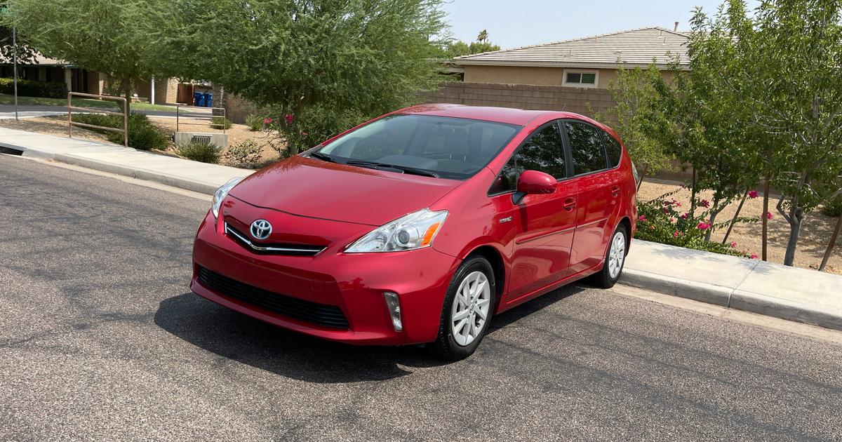 Toyota Prius v 2014 rental in Phoenix, AZ by D&H L. Turo
