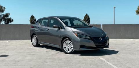 Nissan LEAF 2025