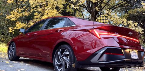 Hyundai Elantra 2024