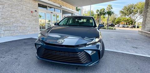 Toyota Camry Hybrid 2025