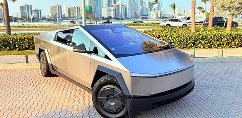 Tesla Cybertruck 2025