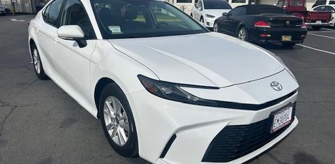 Toyota Camry Hybrid 2025