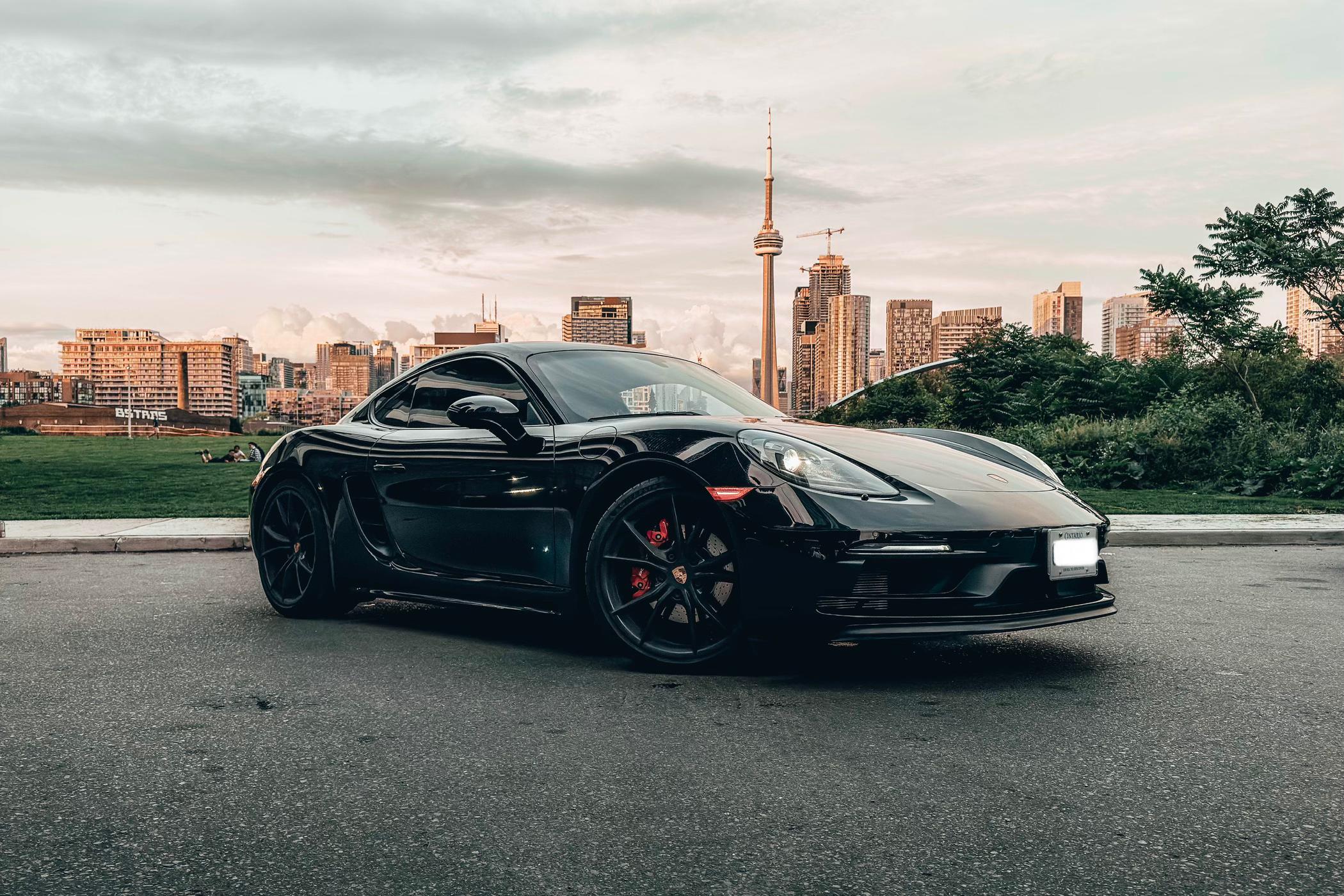 Porsche 718 Cayman 2018 in Mississauga, ON
