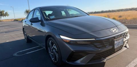 Hyundai Elantra 2025