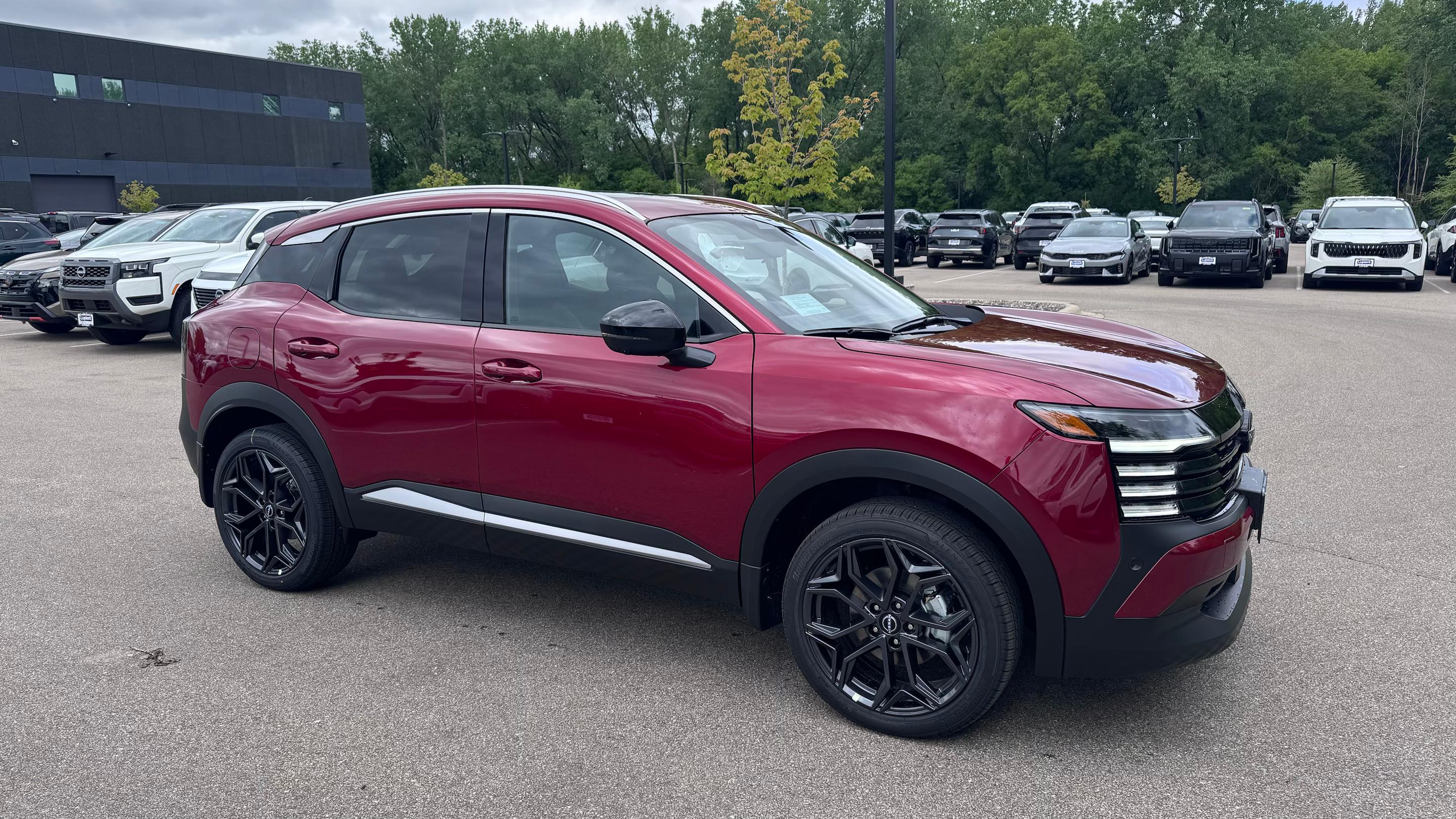 Nissan Kicks 2026 in Brooklyn Park, MN