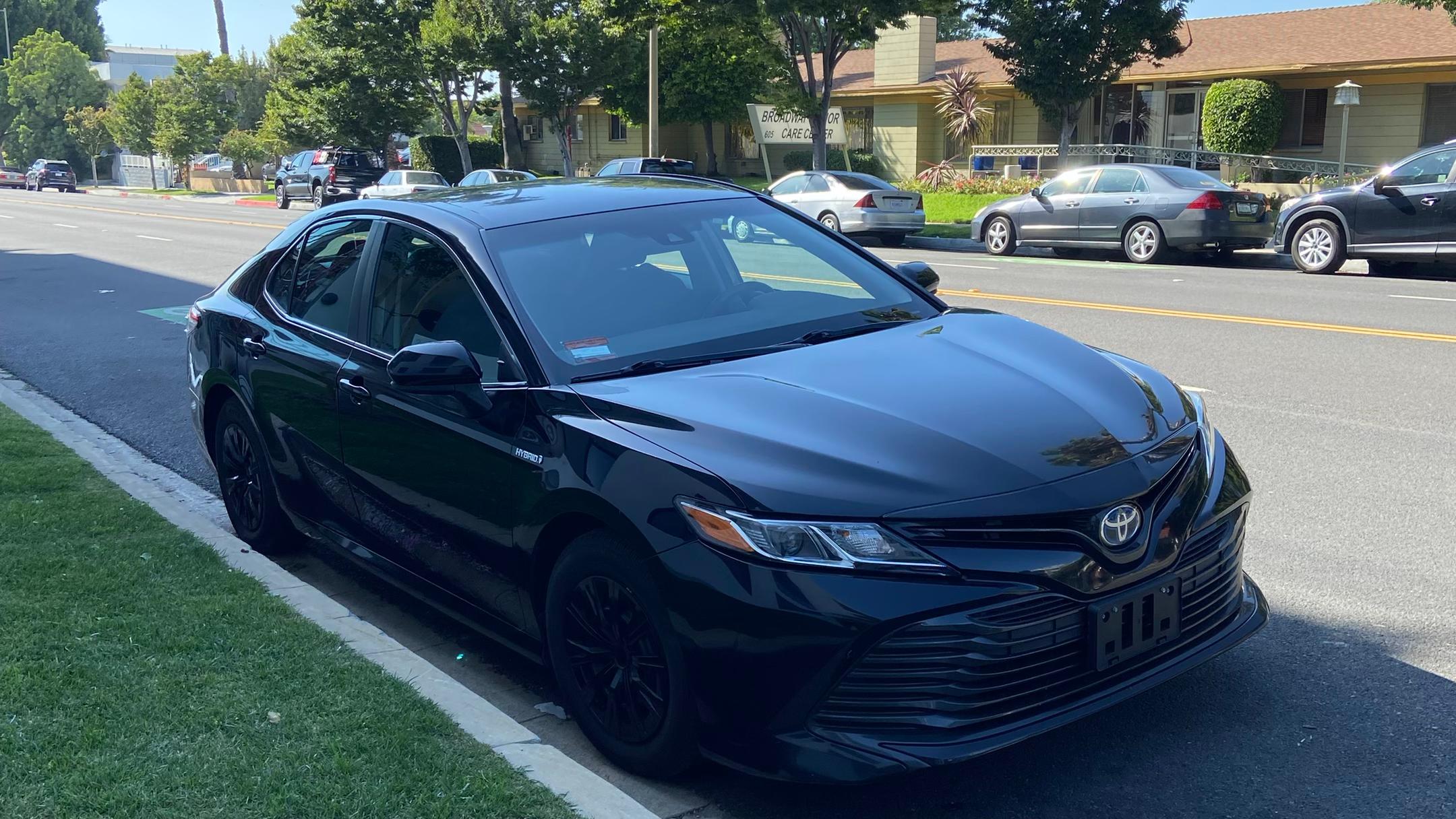 Toyota Camry Hybrid 2018 in Burbank, CA