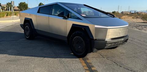 Tesla Cybertruck 2025